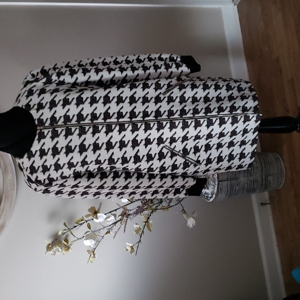 Jacket - Picture 2 of 11